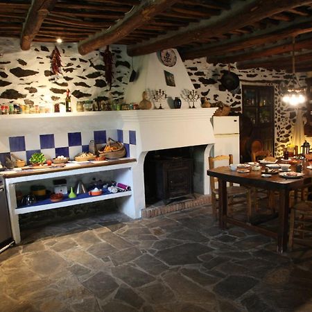 Cortijo Rural El Albercon - Capileira - Alpujarra Rural Villa ภายนอก รูปภาพ