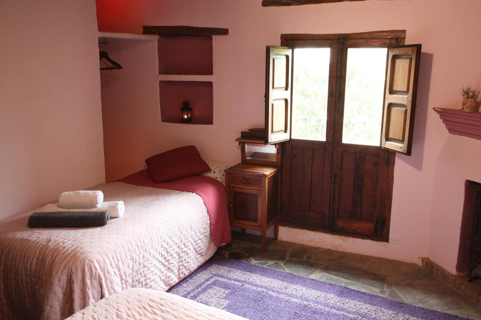 Cortijo Rural El Albercon - Capileira - Alpujarra Rural Villa ภายนอก รูปภาพ
